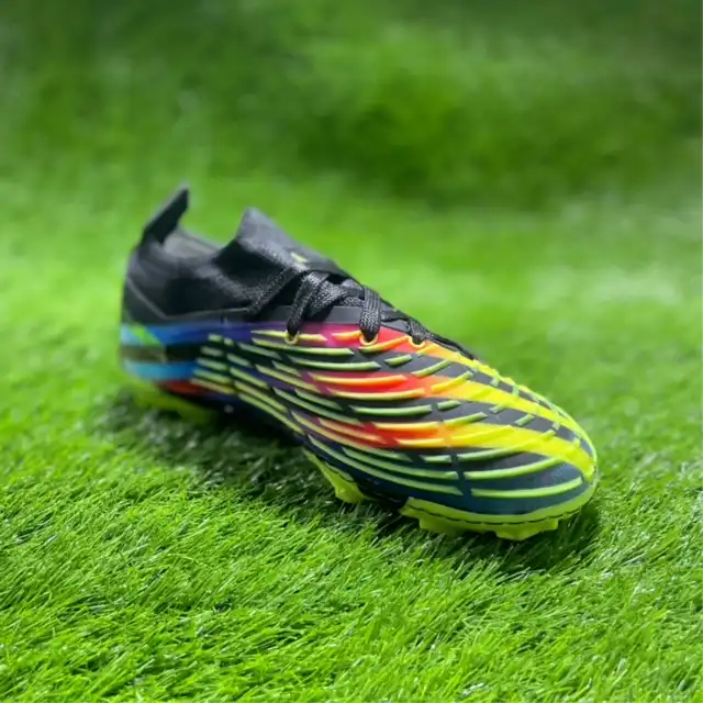 کفش فوتبال مردانه مدل استوک دار چمن پریداتور 2025