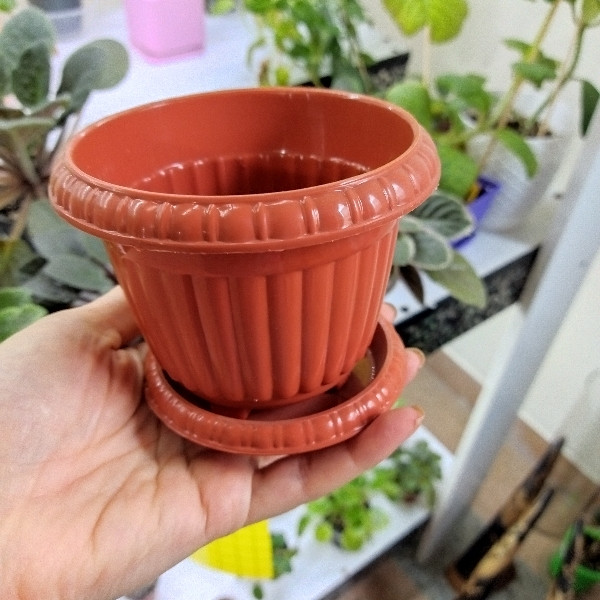 گلدان مدل بنفشه ۴ مجموعه ۲ عددی گلدان مدل بنفشه ۴ مجموعه ۲ عددی