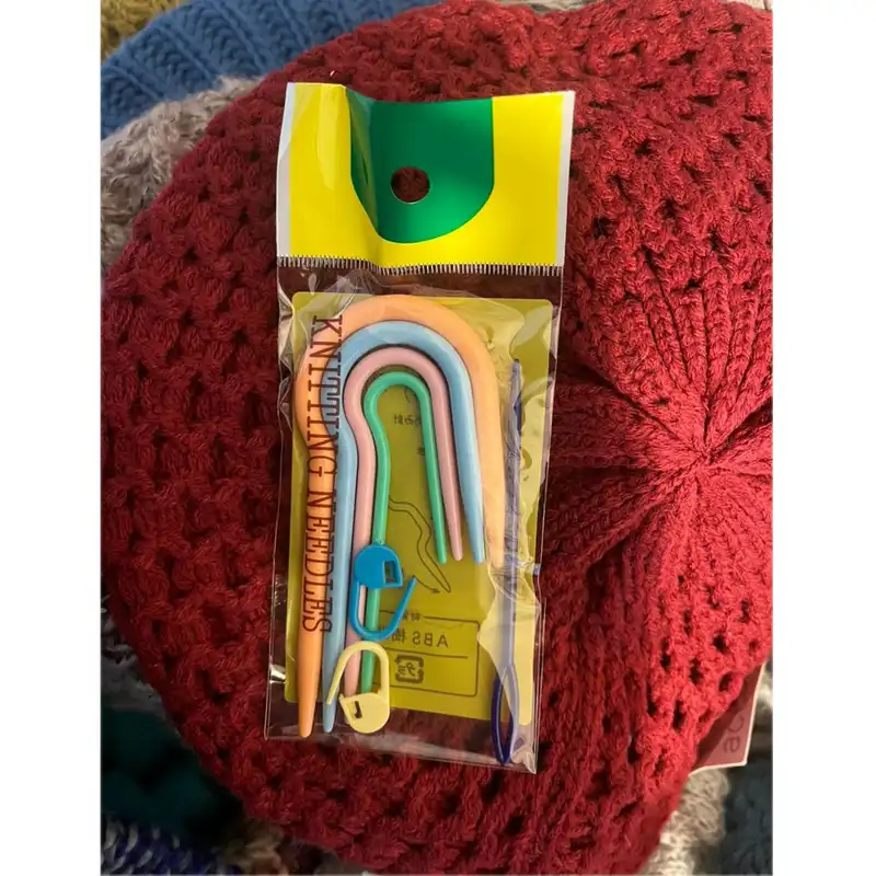 میله بافتنی مدل ABS-4477 به همراه سنجاق نشانه گذار و سوزن کاموا مجموعه 7 عددی