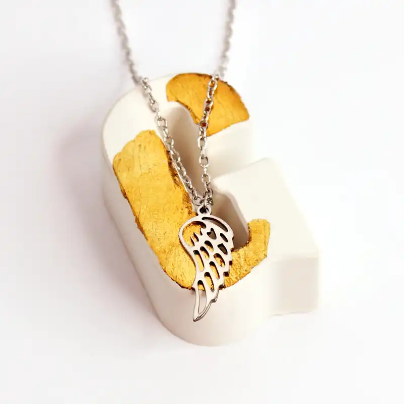 گردنبند زنانه گلسو مدل بال فرشته