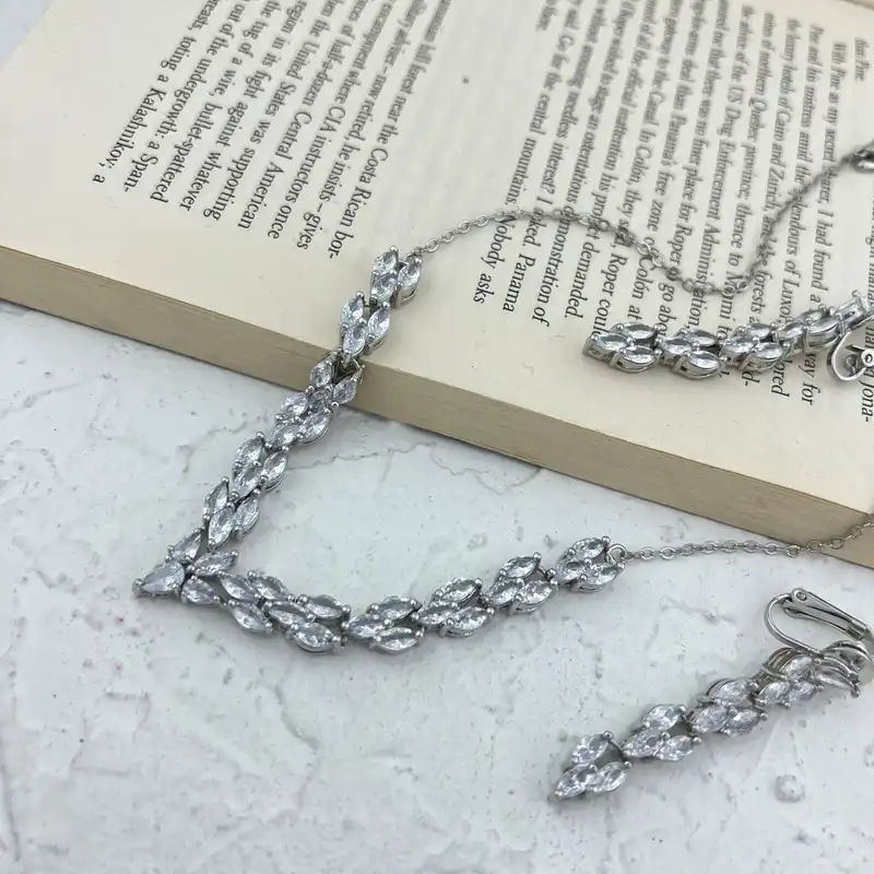 نیم ست زنانه مدل جواهری کد M4193