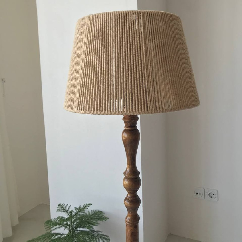 آباژور مدل ایستاده چوبی خراطی مکرومه کد FM-M