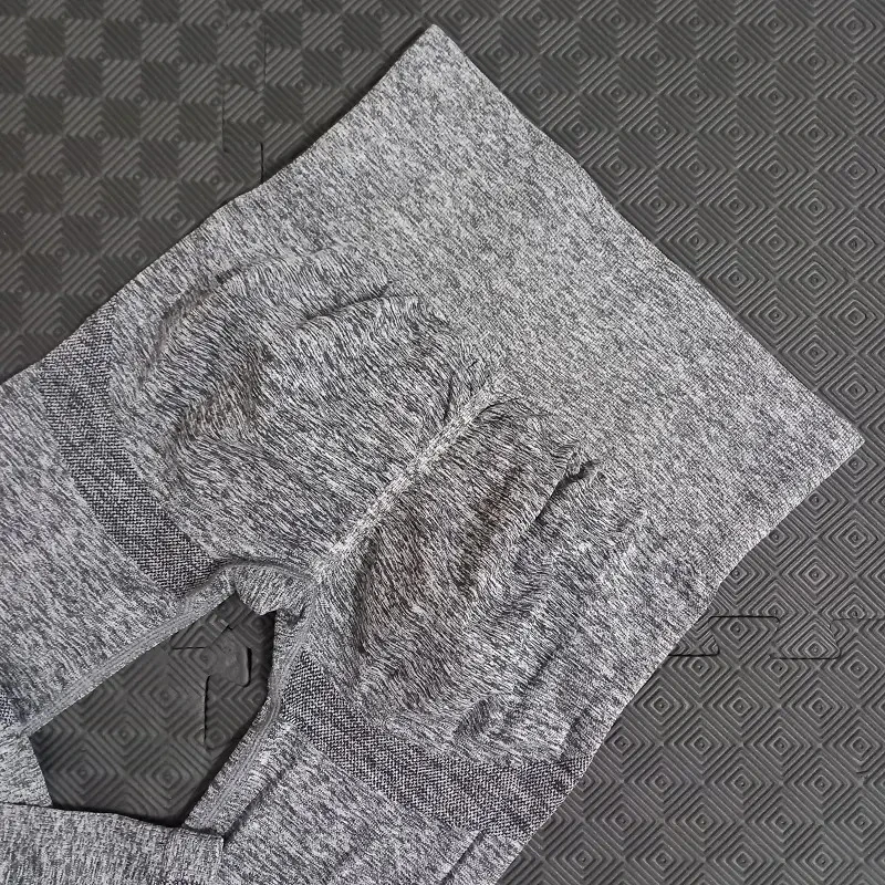 عکس شماره 6 : لگینگ ورزشی زنانه مدل سیملس پشت چین دار گنی کد t1