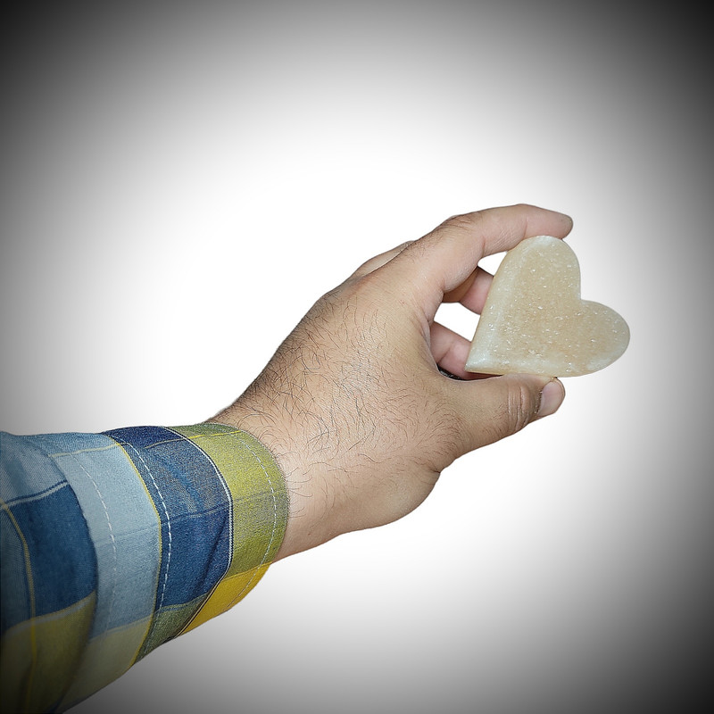 سنگ نمک ماساژ مدل قلب کد 01