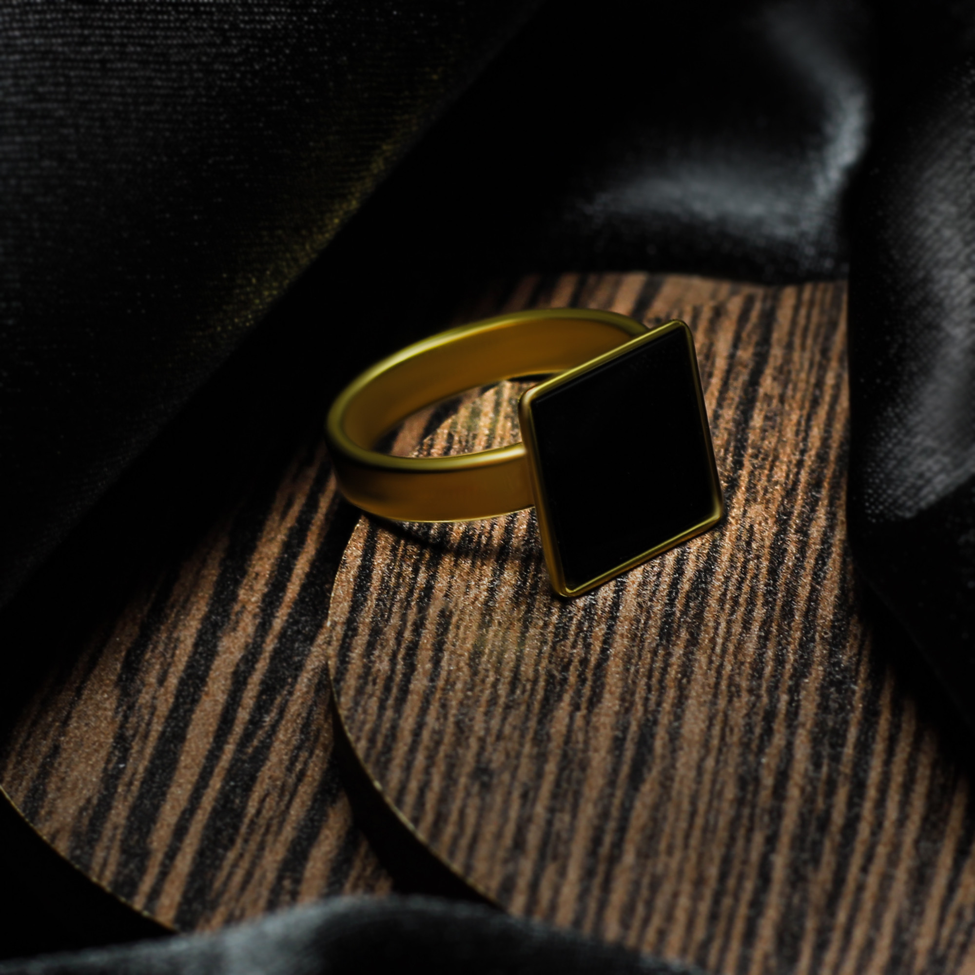 انگشتر زنانه ماصرم کد Ri3135