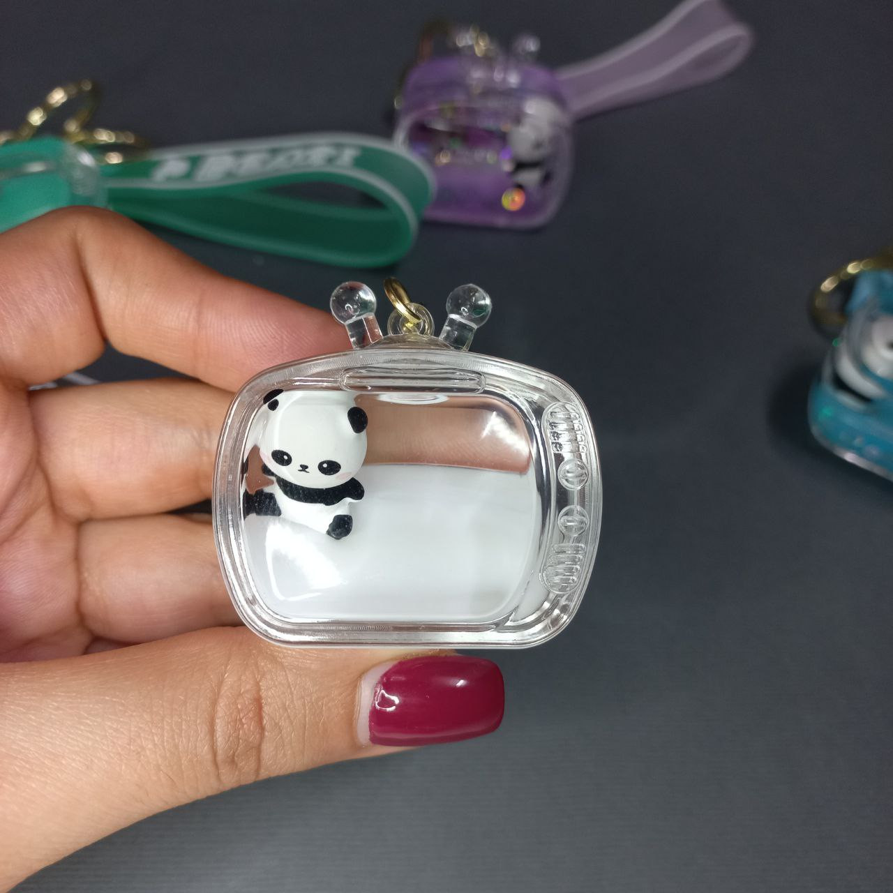 جاکلیدی دخترانه مدل آکواریومی طرح پاندا کد 01 جاکلیدی دخترانه مدل آکواریومی طرح پاندا کد 01