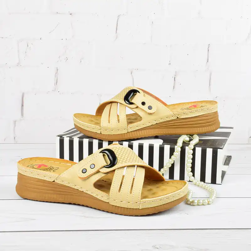 دمپایی زنانه پاپا مدل طبی ماساژوری کمربندی CR.4021