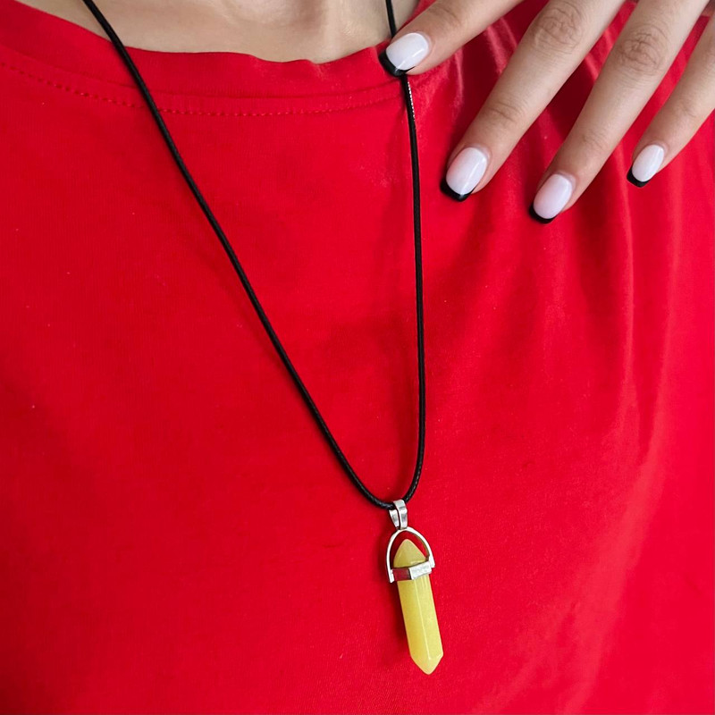 گردنبند مدل منشوری بند چرمی