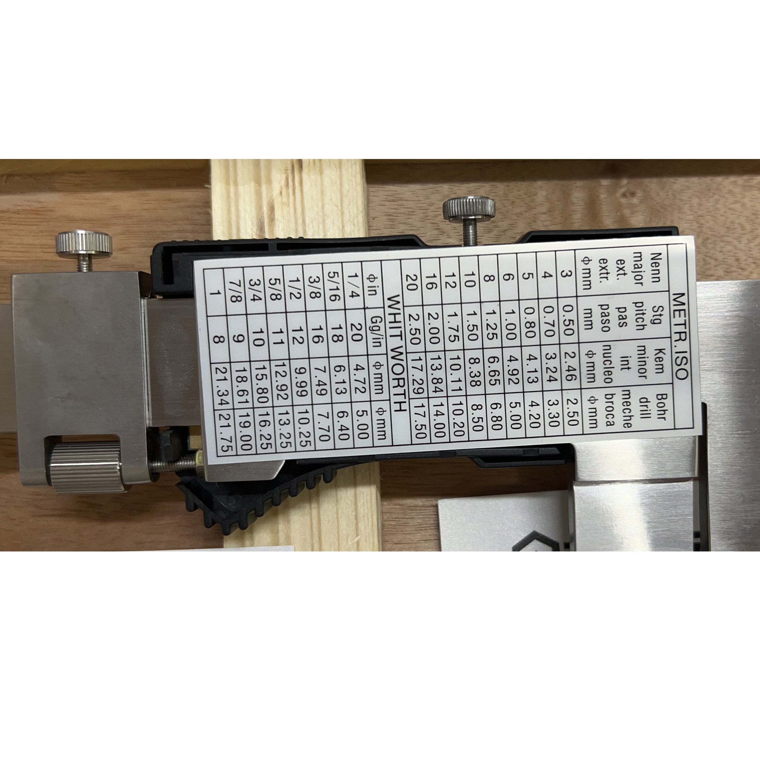 کولیس دیجیتال پراید مدل P1026-500-200 گستره 0-500 میلیمتر کولیس دیجیتال پراید مدل P1026-500-200 گستره 0-500 میلیمتر