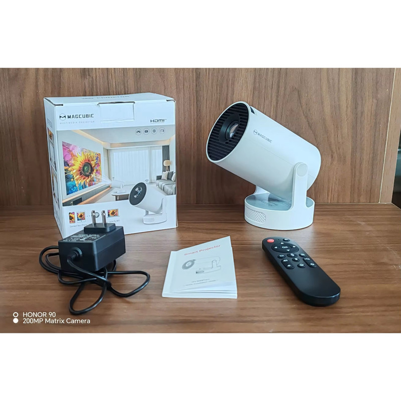 ویدئو پروژکتور مگ کیوبیک مدل HY300 Android BT-WiFi6 Pro plus