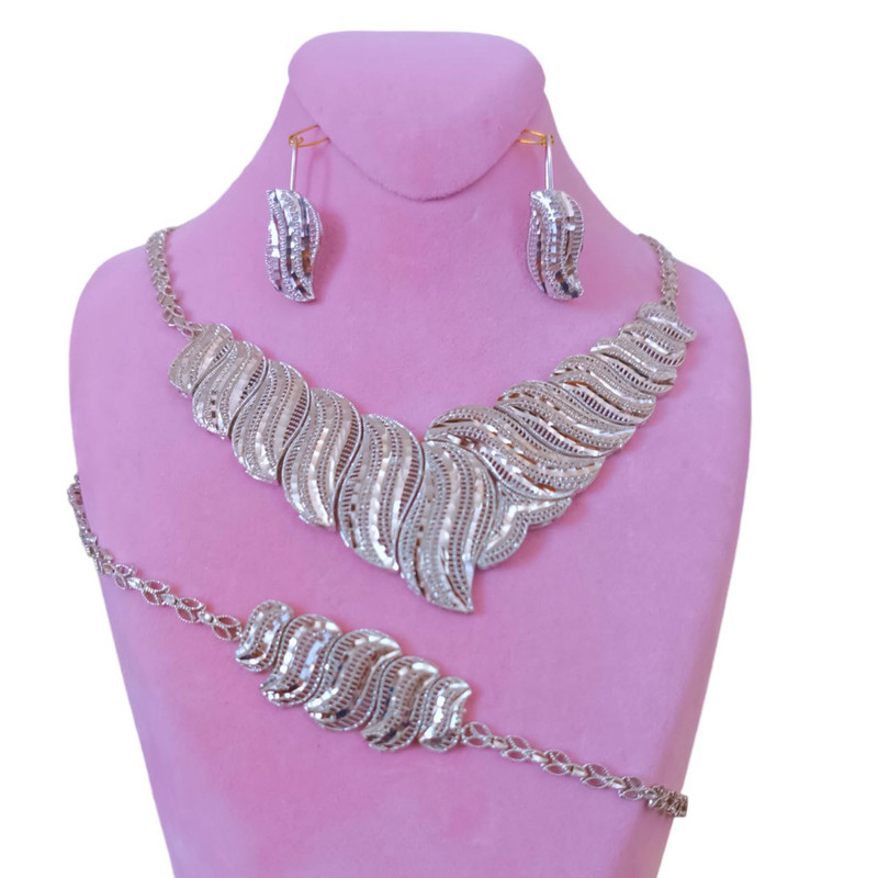 نیم ست نقره زنانه مدل خامه ای تراش 001