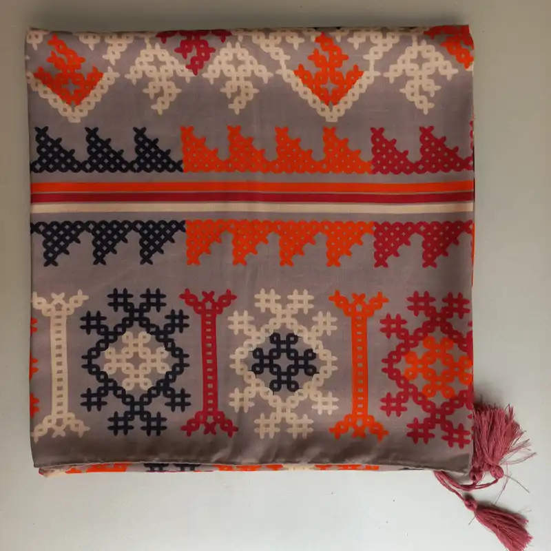 روسری زنانه مدل نخی قواره بزرگ سنتی اقلیمی کد 12