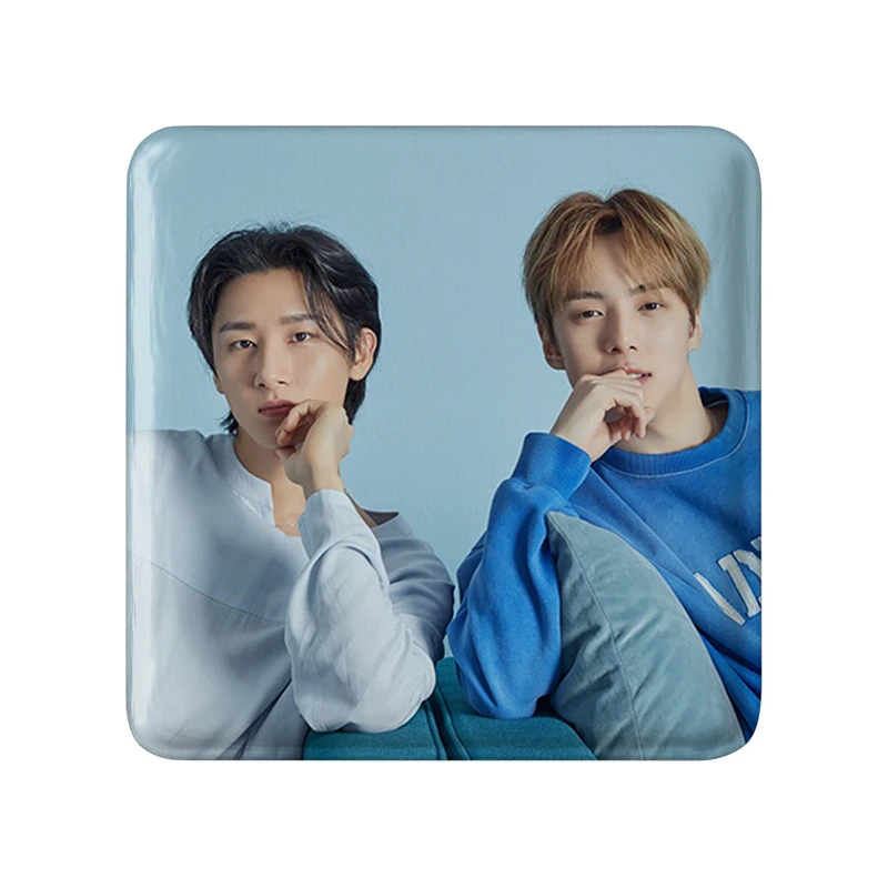 مگنت خندالو طرح گروه مانستا اکس Monsta X  مدل مربعی کد 21201