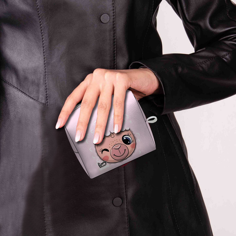 کیف پد بهداشتی فیوری مدل ببعی طرح کارتونی کد 2446 کیف پد بهداشتی فیوری مدل ببعی طرح کارتونی کد 2446