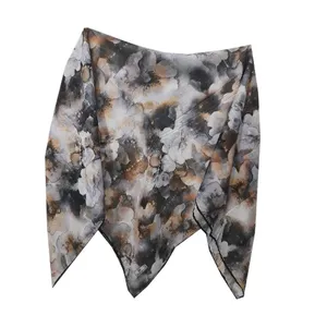 روسری زنانه سیمارو مدل نخی گلدار