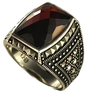 انگشتر نقره مردانه مدل اسپرت یاقوت اتمی