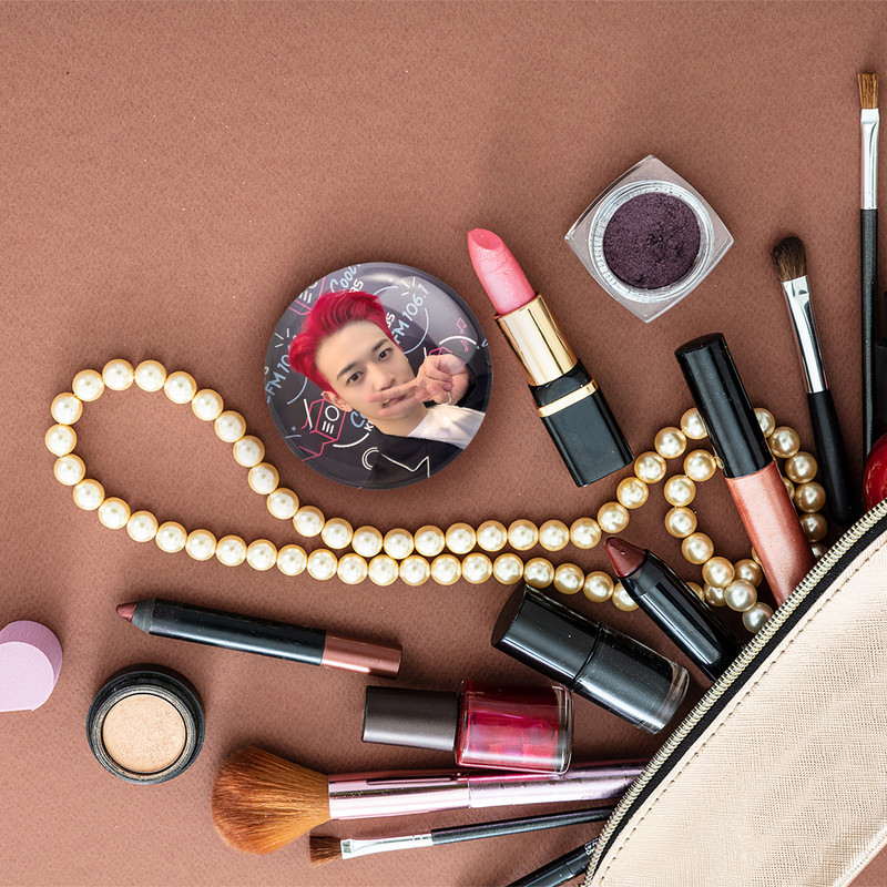 آینه جیبی خندالو مدل مینهو گروه شاینی Shinee  کد 21348