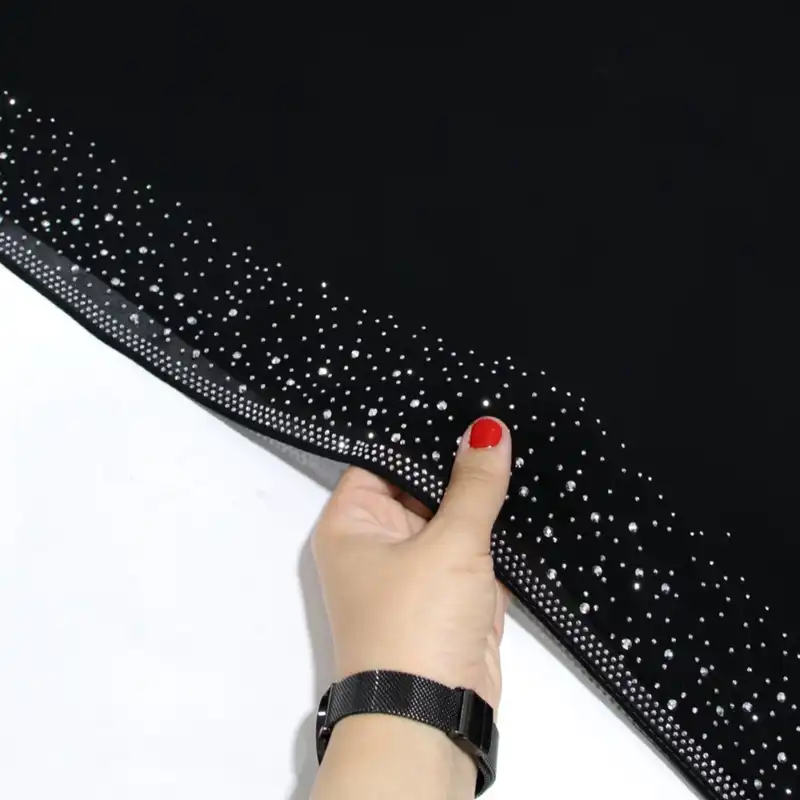 روسری زنانه مدل حاشیه نگین دار ریز و درشت کد 7000-a