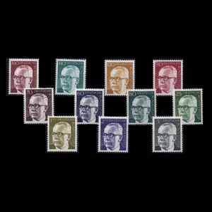 تمبر یادگاری مدل خارجی مجموعه 11 عددی