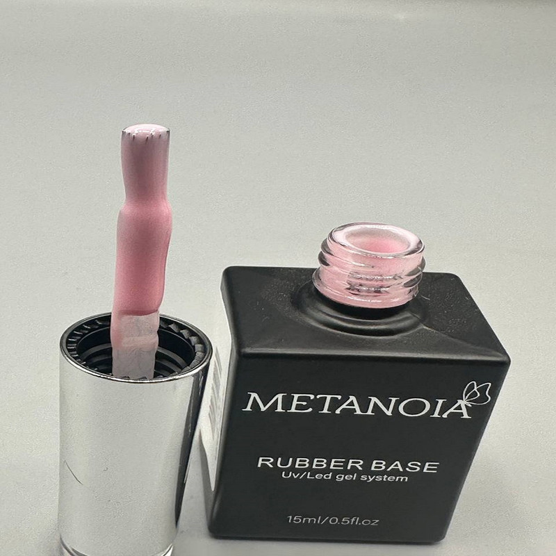 رابر بیس ناخن متانویا مدل MT04