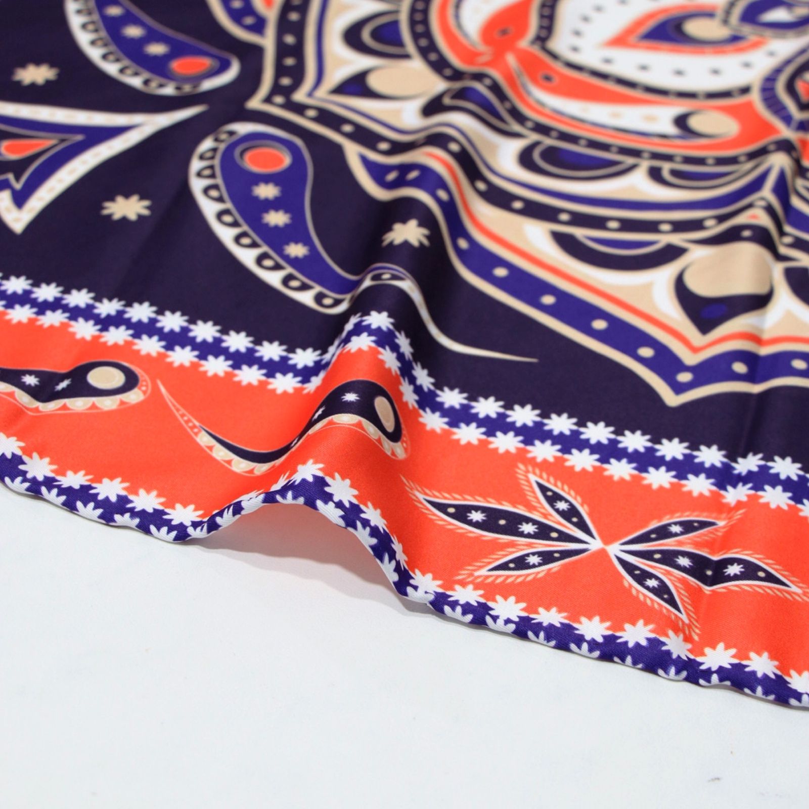 روسری زنانه مدل ابریشم توییل قواره 90 طرح بته جقه کد ana-2931 -  - 17