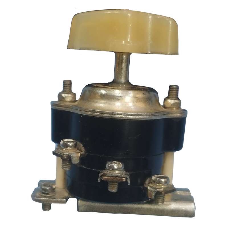 کلید گردون 16 آمپر سه فاز مدل 01