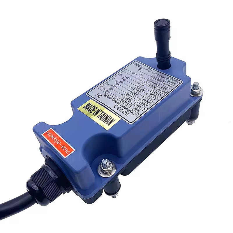 ریموت جرثقیل مدل  ریموت کنترل ساگا SAGA1-L8B