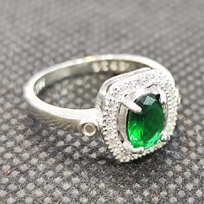 انگشتر نقره زنانه مدل سنگ زمرد کد 76