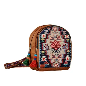 کوله پشتی گلیمی رونیاس مدل داوین