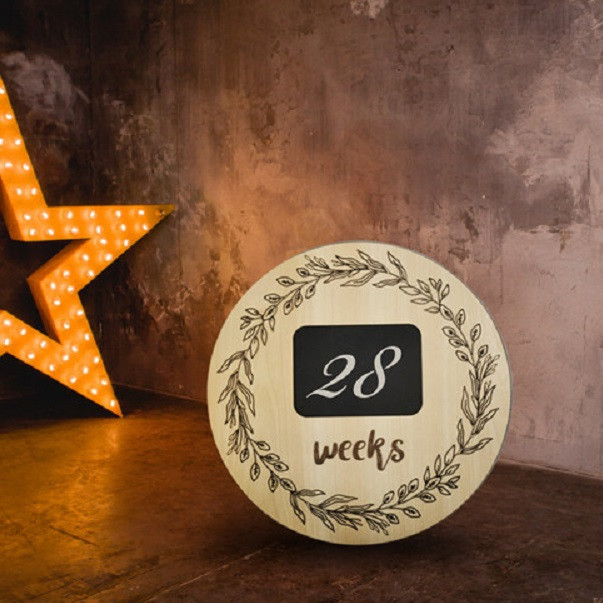 تخته سیاه مدل هفته گرد بارداری سایز 23x23 سانتی متر