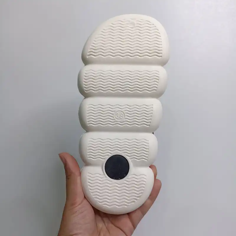 صندل زنانه طرح کیتی کد 1577-BK