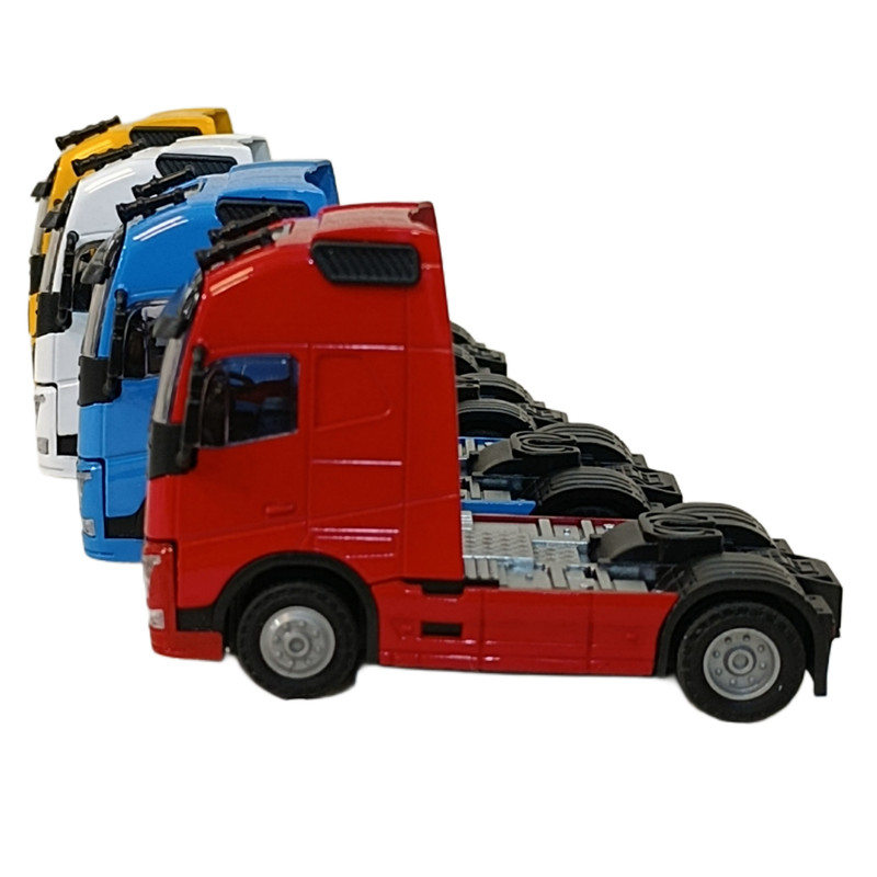 ماشین بازی مدل چراغ دار VOLVO FH طرح تک محور