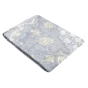 روفرشی مدل مخمل شانل کشدار کد R-1020 زمینه طوسی