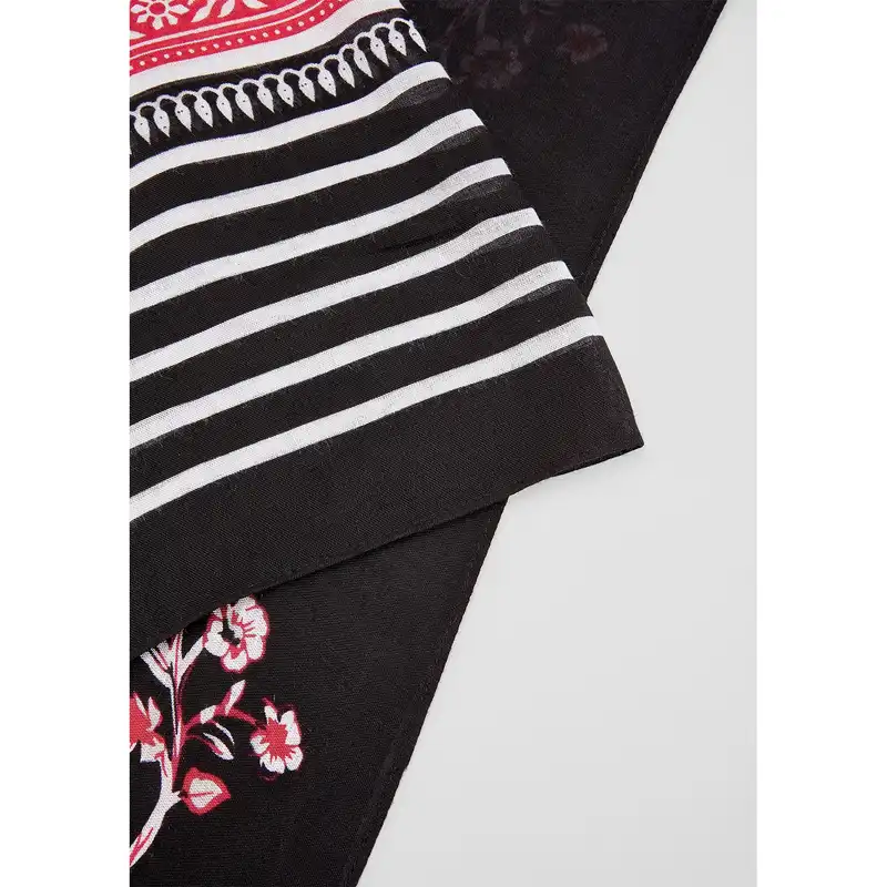 شال زنانه اس.اولیور مدل رینگی کد 39.712.91.6472