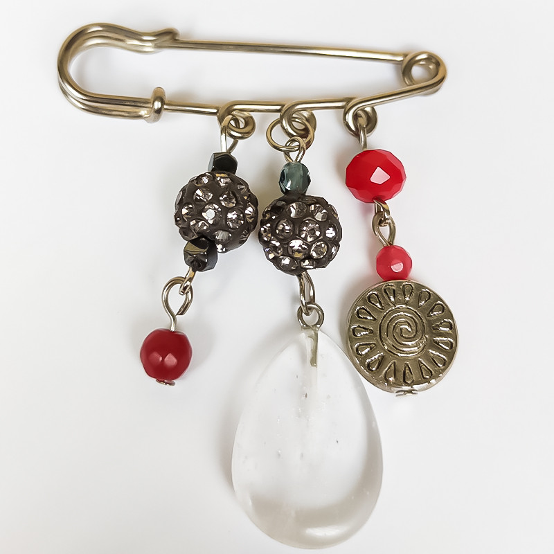 سنجاق سینه زنانه مدل اراک سنجاق سینه زنانه مدل اراک