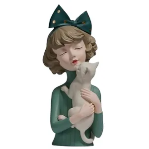 مجسمه طرح دختر مدل گربه بدست