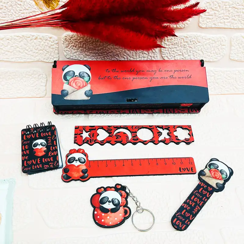 بسته لوازم تحریر مدل پاندا مجموعه 6 عددی