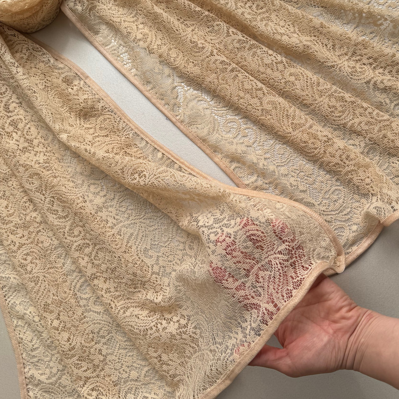 شال زنانه مدل توری گیپور بتجقه گل دار برجسته نوار دوزی