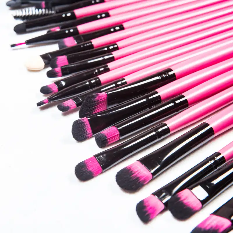 ست برس آرایشی  مدل 70702 مجموعه 32 عددی