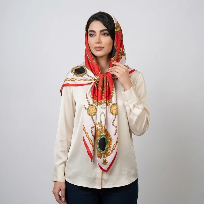 روسری ساتن زنانه مدل ساعت و زنجیره کد 107 با طول و عرض 110*110 سانتی‌متر