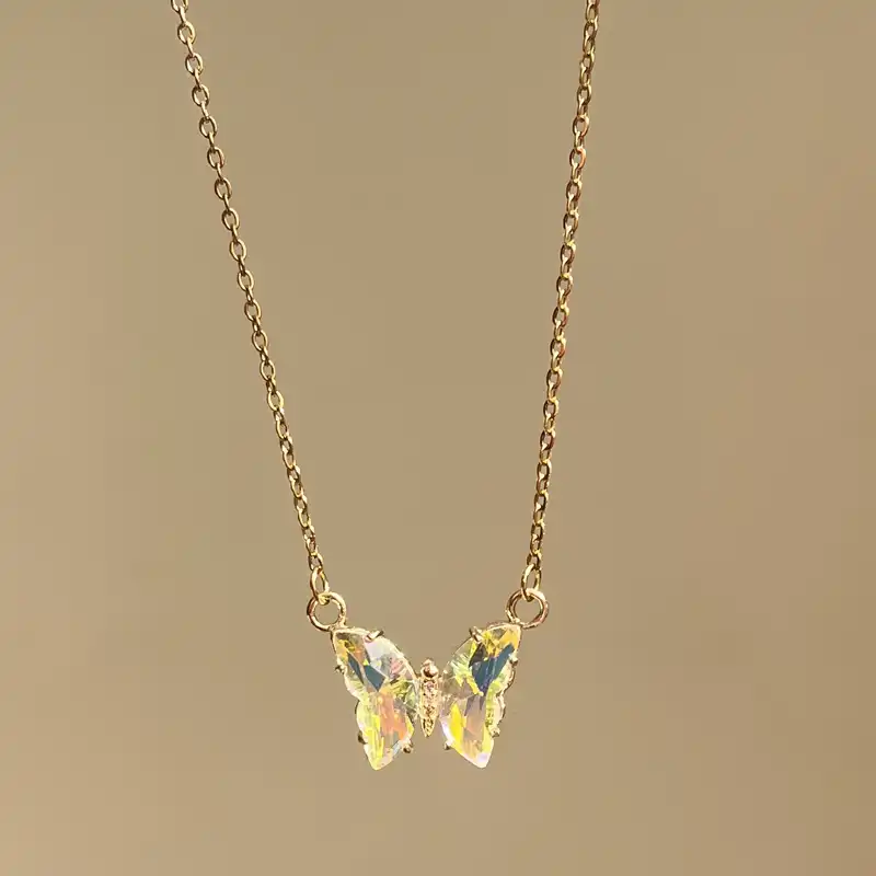 گردنبند زنانه مدل پروانه کریستالی کد 501