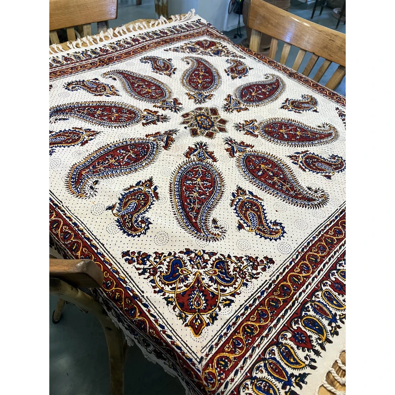 عکس شماره 2 : سفره 4 نفره مدل بته جقه کد t100