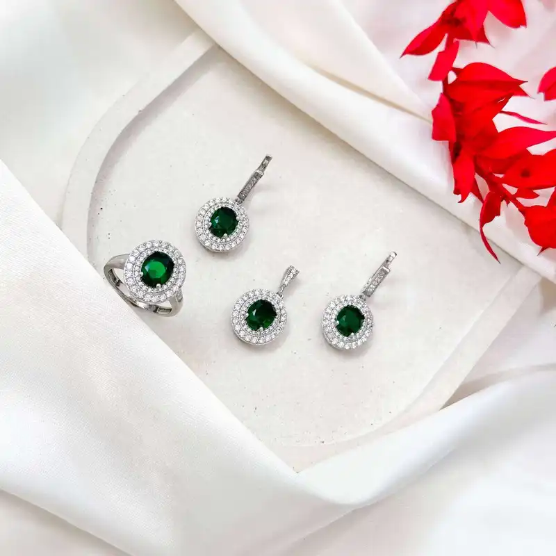 نیم ست نقره زنانه مدل سلطنتی زمرد BARF105