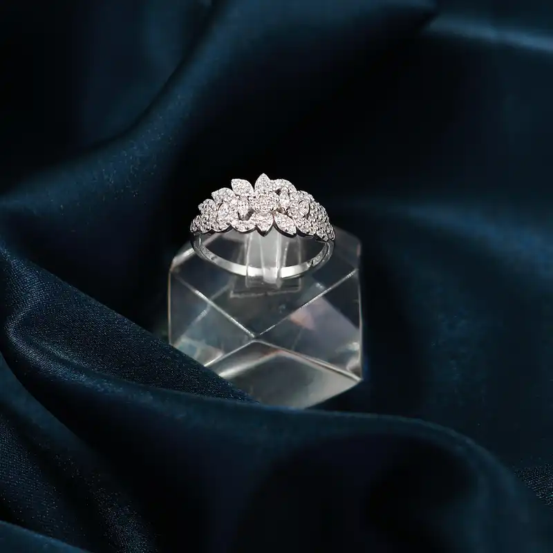 سرویس نقره زنانه جی تی ای مدل جی نایس