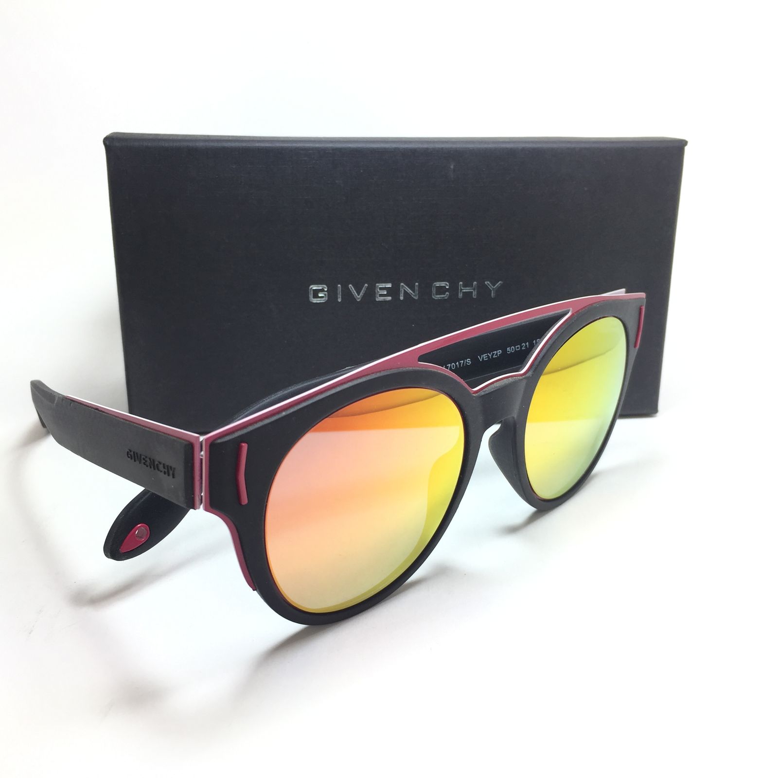 عینک آفتابی ژیوانشی مدل GV 7017 S -  - 5