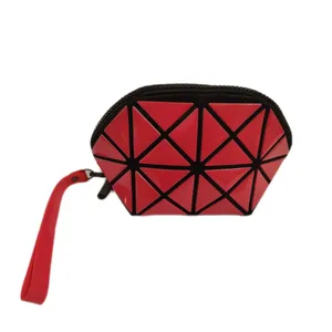 کیف لوازم آرایش زنانه مدل چندضلعی 