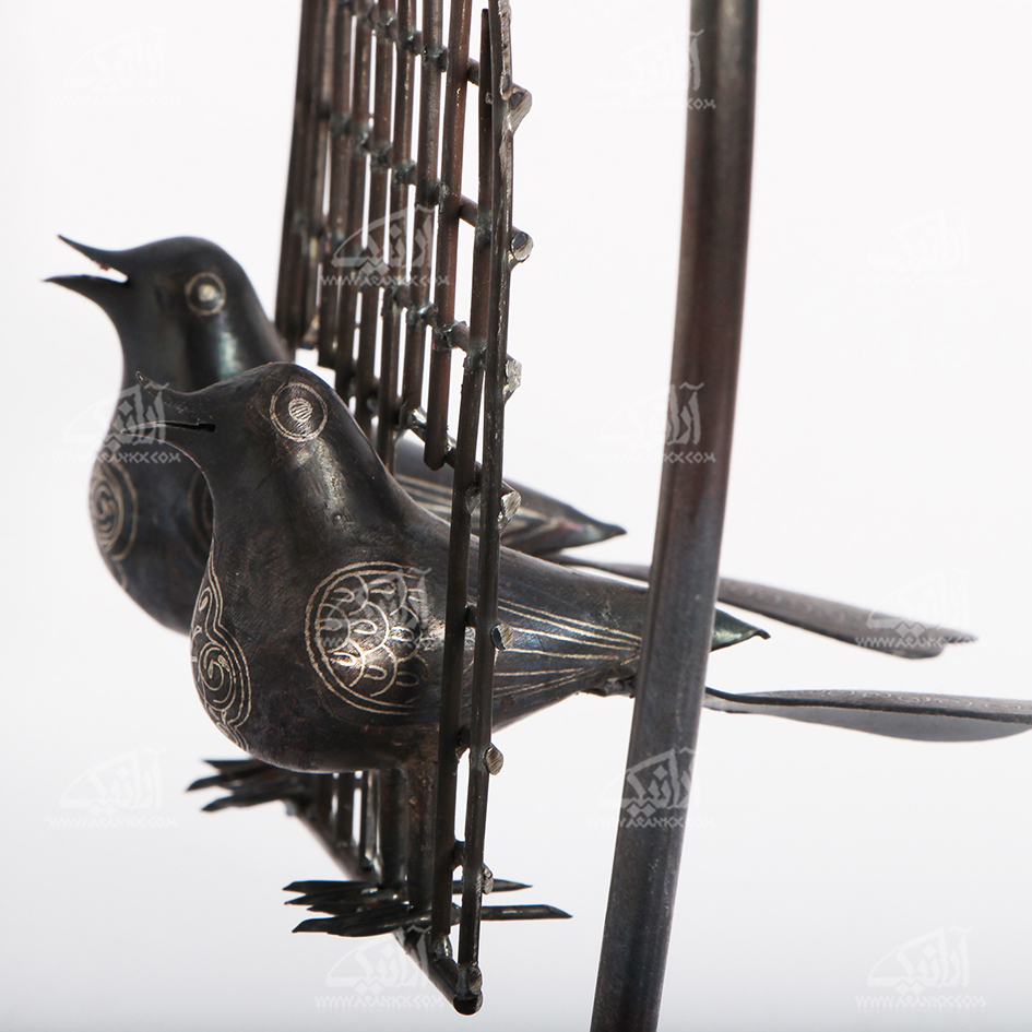 مجسمه فولادی‏ نقره کوب رنگ ‏ خاکستری تیره‏ طرح ‏دو پرنده‏ مدل 1105700002
