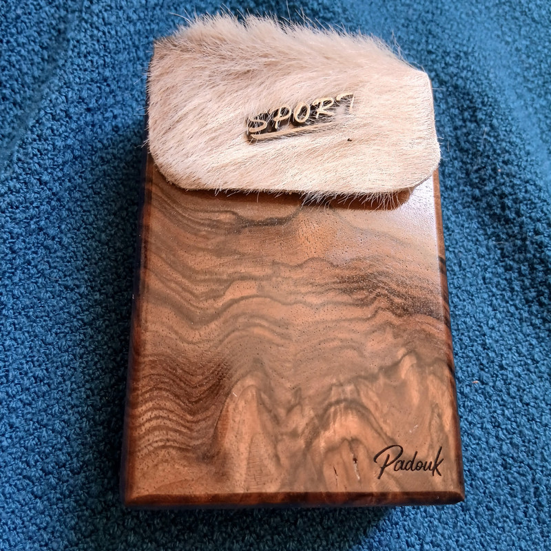 جعبه سیگار                                          مدل چوبی                                       کد jk1