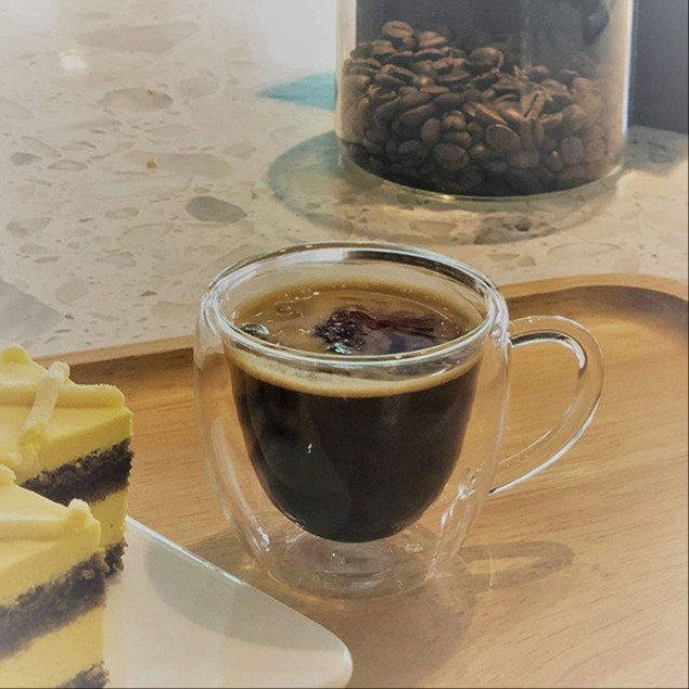 لیوان مدل دوجداره دسته دار کد 250 بسته 2 عددی