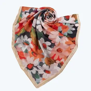 روسری زنانه مدل نخی دور دوخت گلدار کد a147